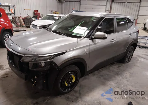 2021 Kia Seltos Lx z USA, uszkodzony, nr VIN KNDEPCAA3M7144715